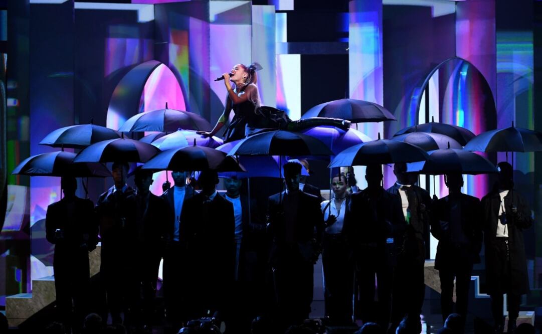 Ariana Grande brilló al inicio de la ceremonia FOTO: AFP