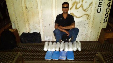 Detienen a hombre con 30 kilos de droga en Sinaloa