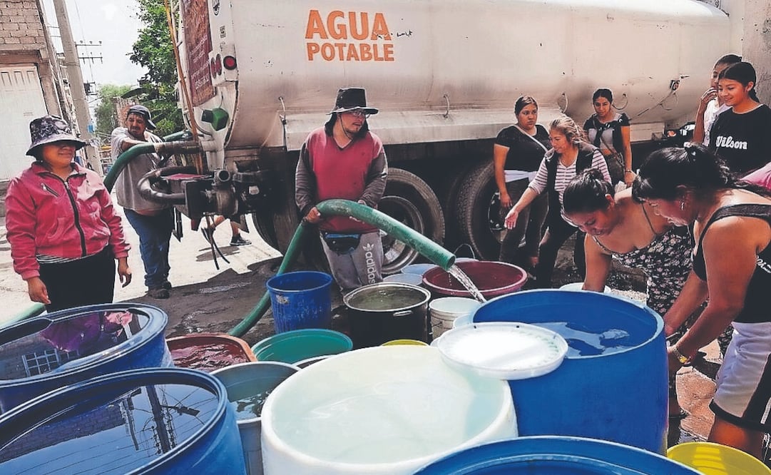 El envío de agua desde pozos concesionados es una de las estrategias del gobierno para enfrentar la escasez. ARCHIVO CUARTOSCURO