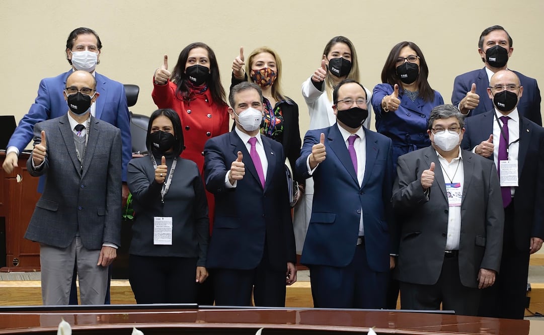 Elecciones, Kamala Harris y un mes del derrumbe del Metro, en las fotos de la semana