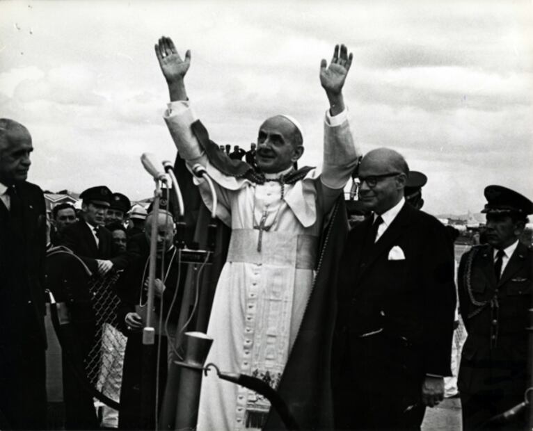 Así han anunciado las muertes de los Papas