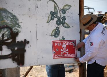 Colocan letreros para advertir sobre artefactos explosivos en Michoacán; son sembrados por el crimen organizado