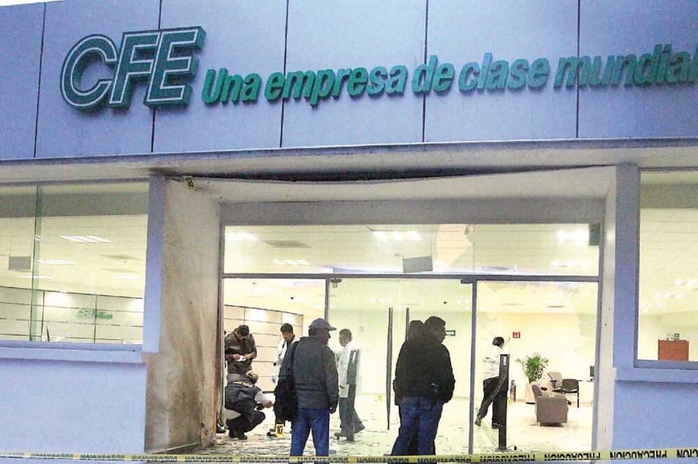 En poco más de 20 años la CFE registra 234 servidores públicos sancionados (ARCHIVO EL UNIVERSAL)