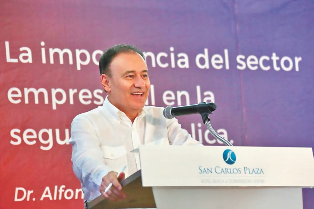 Alfonso Durazo, titular de Seguridad, encabezó la conferencia La importancia del sector empresarial en la Seguridad Pública, en Guaymas, Sonora. Foto: ESPECIAL