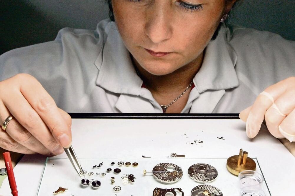 Empresarios relojeros reconocieron que la industria enfrenta diferentes reto s por el cambio de tendencias, lo cual ha provocado una caída en ingresos (ARCHIVO EL UNIVERSAL)