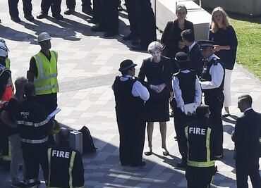 Policía eleva a 17 los muertos en el incendio de Londres