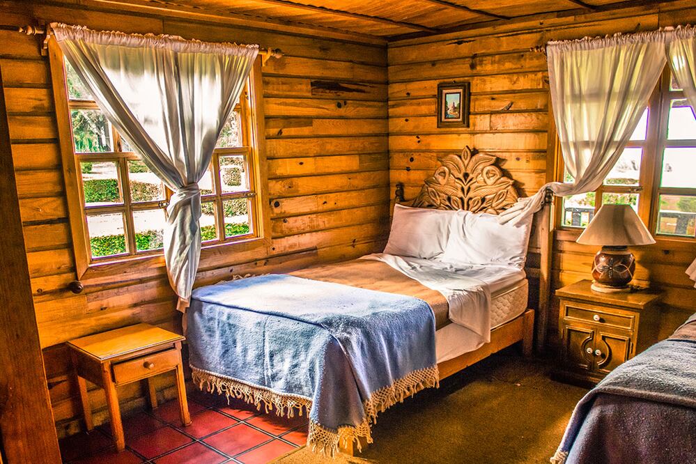 Tirolesa, puentes colgantes, paseos a caballo o remar un kayak son algunas de las actividades que puedes realizar. (Foto:  Zirahuén Forest & Resort) 