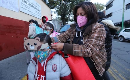 "Ya es justo que regresen a la escuela", dice madre familia por regreso a clases en Toluca