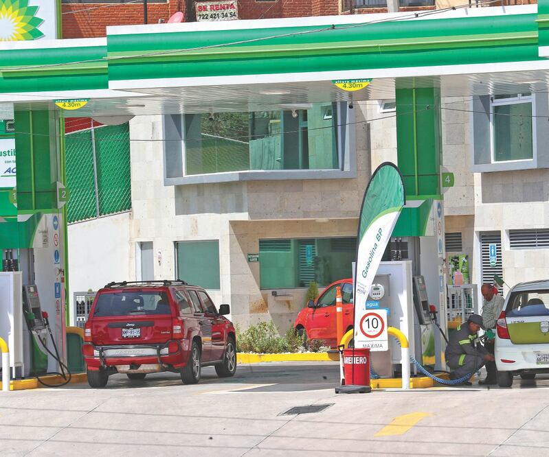La Cofece informó que recibió una denuncia por prácticas monopólicas absolutas en el expendio al público de gasolinas y diesel en el país. Foto: ARCHIVO EL UNIVERSAL