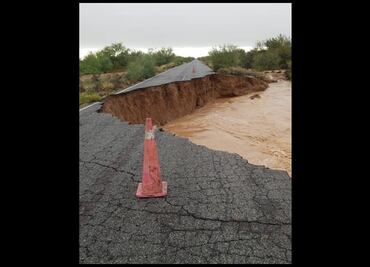Lluvia derrumba carretera en Sonora y deja incomunicados a pobladores