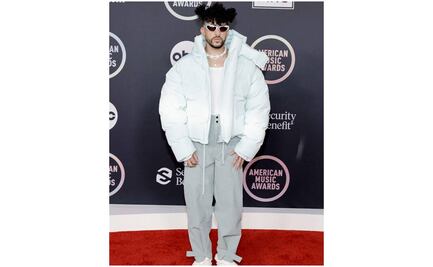 "¿Qué dijoooo?"... El resbalón de Bad Bunny durante los American Music Awards