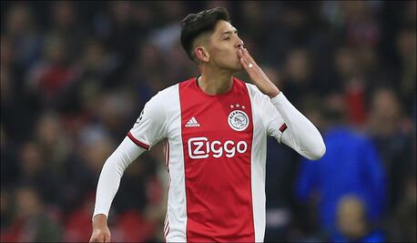 Con Edson Álvarez de titular, Ajax goleó al Fortuna Sittard