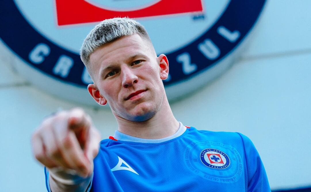 Cruz Azul hace oficial el fichaje del polaco Mateus Bogusz