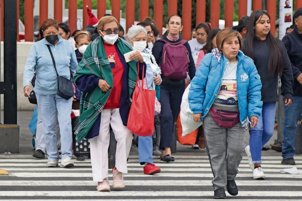 La población debe estar tranquila, porque las vacunas que se aplican están funcionando, dijo titular de Sedesa. Foto: Carlos Mejía / EL UNIVERSAL