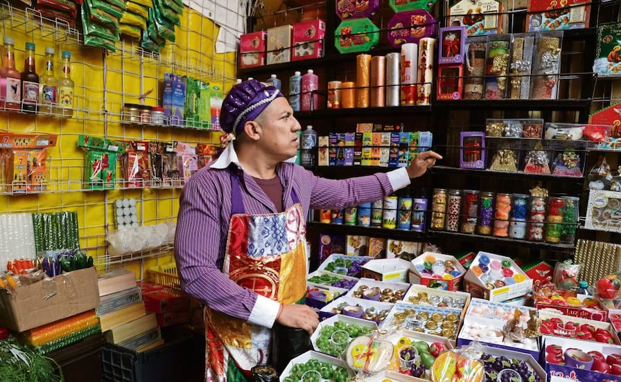 Piden con amuletos amor, salud y empleo