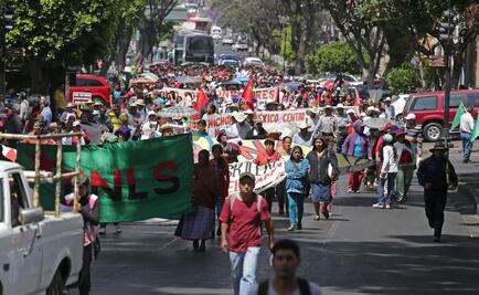 La CNTE exige con marcha en Morelia pago de bonos