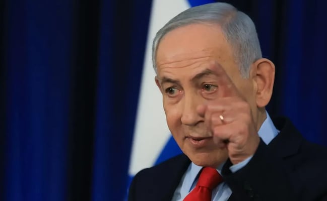 Netanyahu reprende a ministro de seguridad por burlarse de activistas de flotilla a Gaza; instruye a deportarlos “lo antes posible”