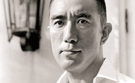 Yukio Mishima vació su obra en el papel y en la carne