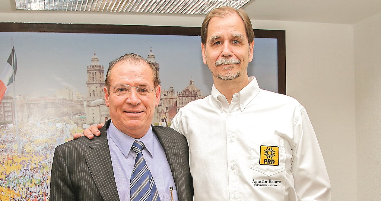 Pedro de León Mojarro se perfila como candidato aliancista. Aquí, con Agustín Basave, líder del PRD (ARCHIVO EL UNIVERSAL)