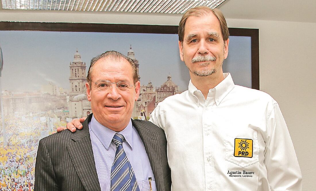 Pedro de León Mojarro se perfila como candidato aliancista. Aquí, con Agustín Basave, líder del PRD (ARCHIVO EL UNIVERSAL)