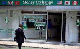 Superpeso llega a 16.98 unidades por dólar