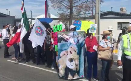 Pensionados del IMSS increpan a AMLO en Ciudad Juárez; demandan pagos por cesantía