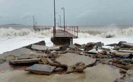 Huracán Kay. Intensa marejada en Bahía de Kino, Sonora, destroza muelle