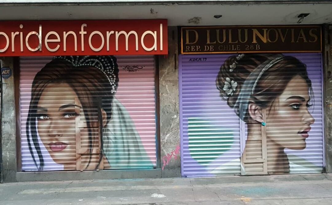 Murales de arte urbano en cortinas de negocios de la "calle de las novias" (Tomada de Twitter @Claudiashein)