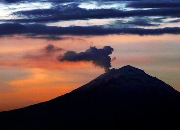 Vuelven a cerrar aeropuerto de Puebla por ceniza del Popocatépetl