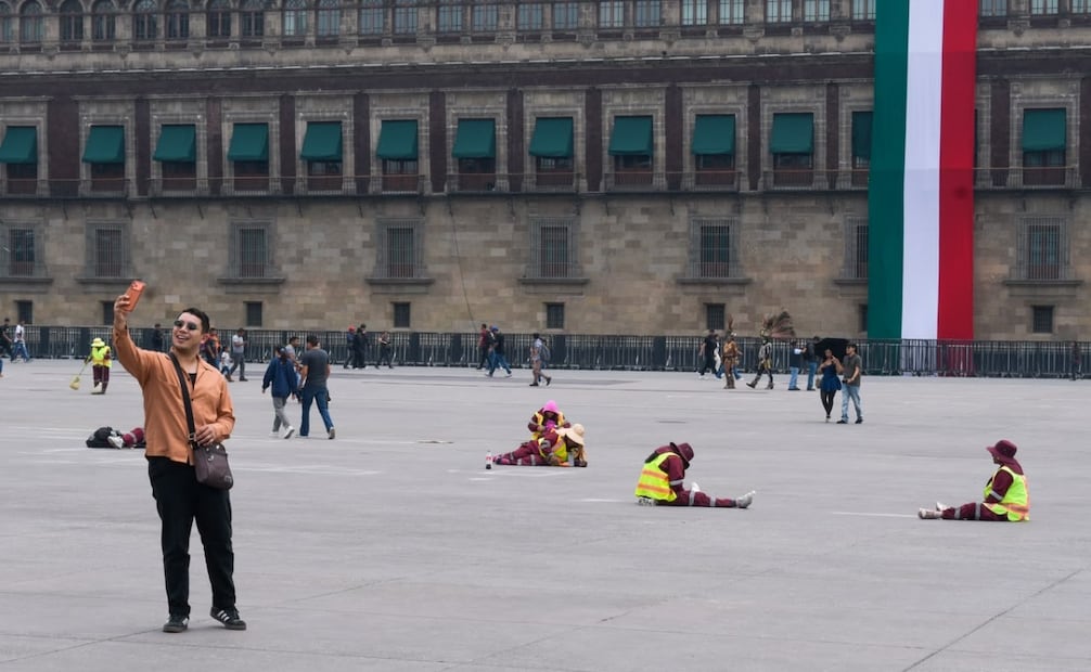Cientos de personas disfrutan del Zócalo capitalino libre este 6 de septiembre del 2026. Foto: Santiago Cadeba / EL UNIVERSAL