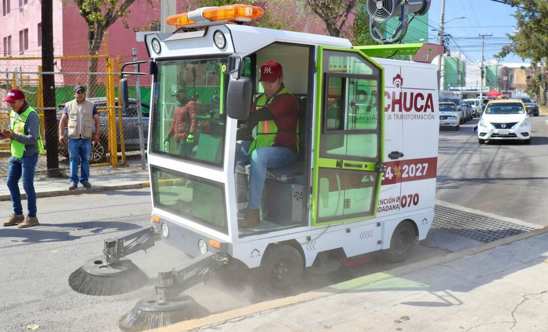 El alcalde, Jorge Reyes, advirtió que quienes tiren basura en la vía pública enfrentarán sanciones económicas, trabajo comunitario o arrestos. (21/01/2025) Foto: Especial