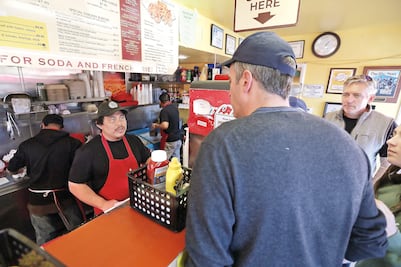 "Cochinita dream": mayas toman EU