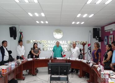 Guardan minuto de silencio por precandidatas asesinadas en Chilapa