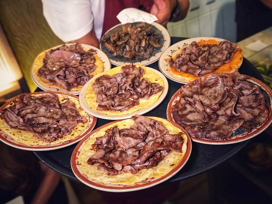 Una taquería de CDMX ha recibido una codiciada estrella Michelin. Foto: Instagram @tacoslaoncemil