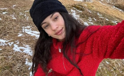 La Rosalía muestra cómo se llevan las minifaldas en invierno