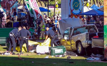 Camioneta cae de puente y mata a 4 en San Diego