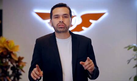 Álvarez Máynez presume que “le está dando la vuelta” a Xóchitl Gálvez en TikTok