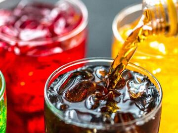 Los refrescos que no se deben combinar con tequila, según Profeco