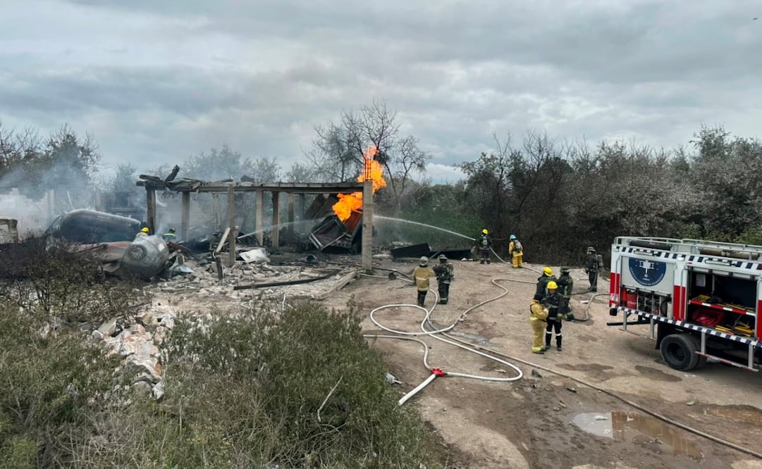 Explotan cuatro autotanques de gas LP en Tepeaca, Puebla; evacúan hospital, escuelas y viviendas por riesgo. Foto: Especial