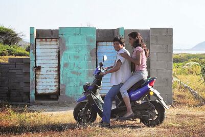 Carmín Tropical retrata la otra cara del travestismo en Oaxaca