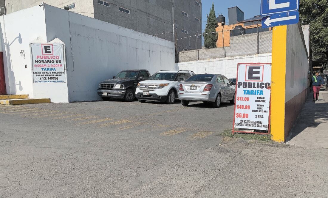 Cambios. Una vez que avalen la reforma, el negocio debe colocar a la vista el costo, razón social y el tipo de estacionamiento que es. Foto/CLAUDIA GONZÁLEZ. EL UNIVERSAL