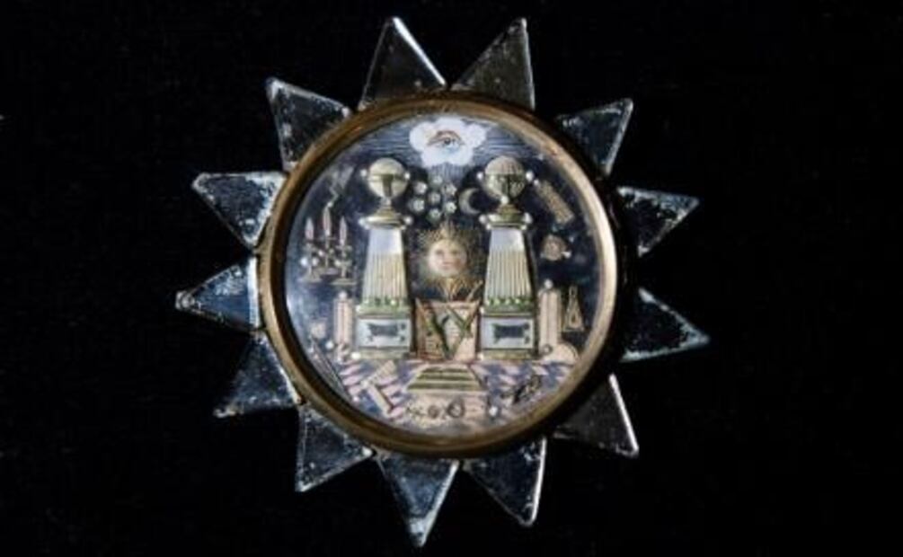 Revelan secretos sobre las insignias masónicas en Londres