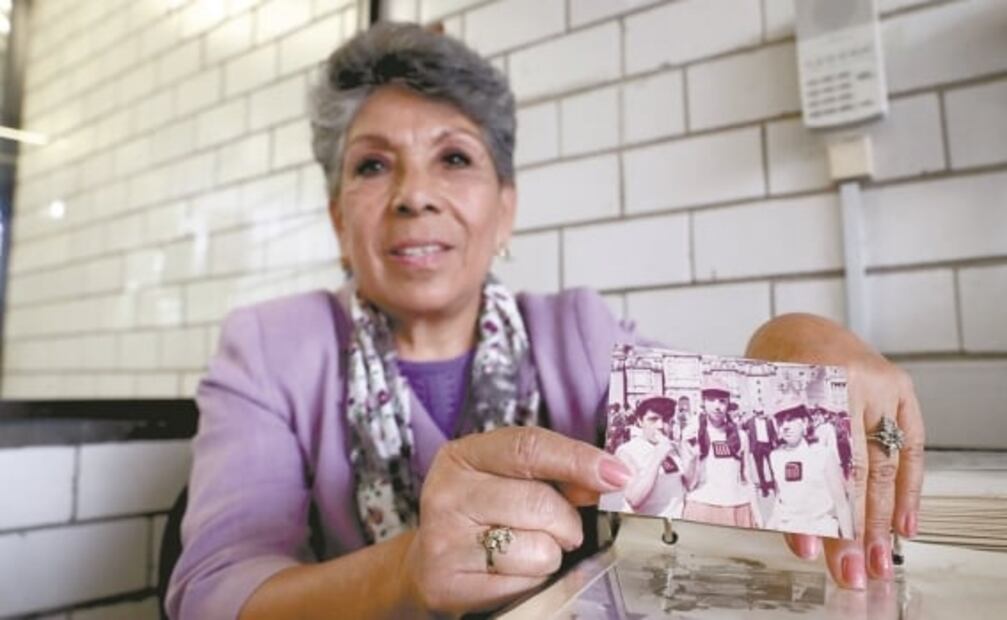 Ella es Maricela, taquillera en el Metro desde 1970