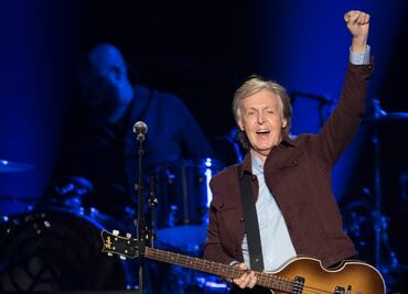 Paul McCartney refleja su vida en un libro con 154 letras de canciones