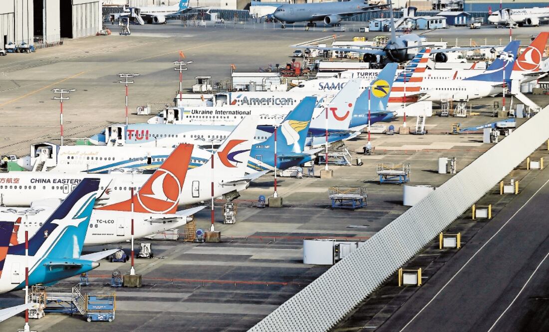 Aviones 737 Max en Seattle, Washington, el pasado jueves. La aerolínea Garuda anunció ayer la cancelación de un pedido de este modelo por 6 mmdd. (LINDSEY WASSON. REUTERS)