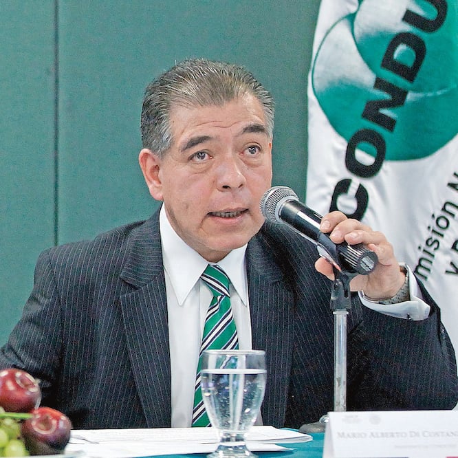 Mario Di Constanzo, titular de la Condusef, llamó a los afectados por la negativa de Metlife de pagar el SSI a presentar una denuncia contra la firma. (Archivo El Universal)