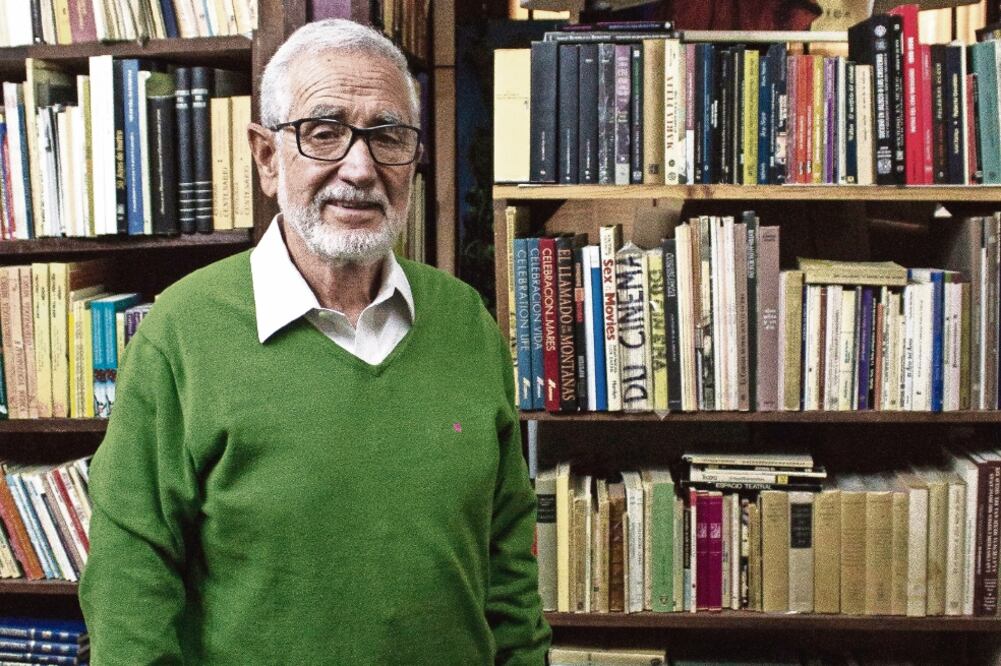 Don Enrique Fuentes Castilla está al frente de la Librería Madero, hoy Antigua Madero Librería, desde 1988 (JENIFER NAVA. EL UNIVERSAL)