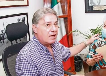 Suspirante exhibe posible deuda en Tabasco
