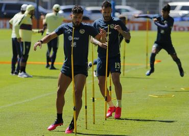 Jugadores del América muestran apoyo a Roger Martínez