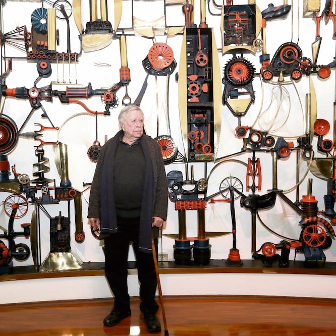 Manuel Felguérez, en el acto de reinauguración de su mural La Invención Destructiva. Foto: VALENTE ROSAS. EL UNIVERSAL